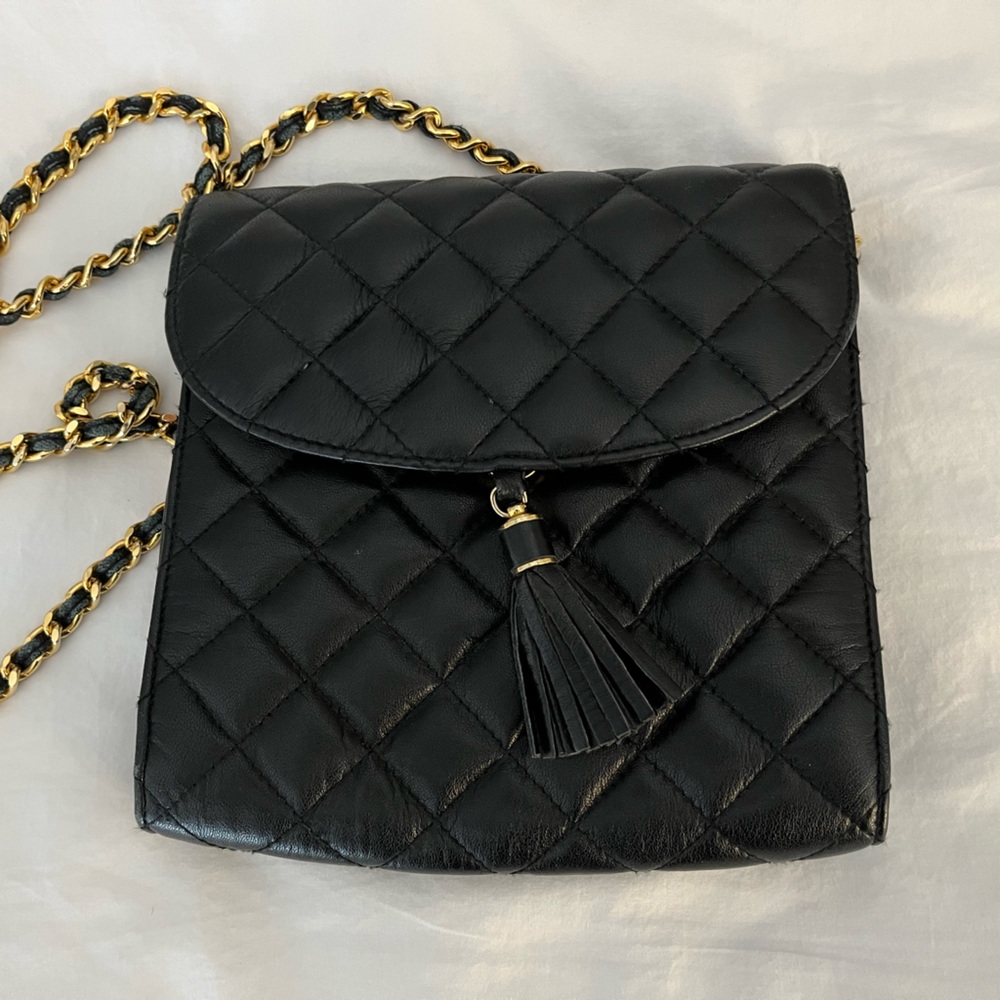 Black Quilted crossbody with chain strap
